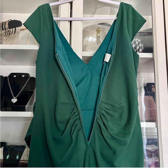 GREEN RUFFLE MAXI DRESS - Picture 2 of 4